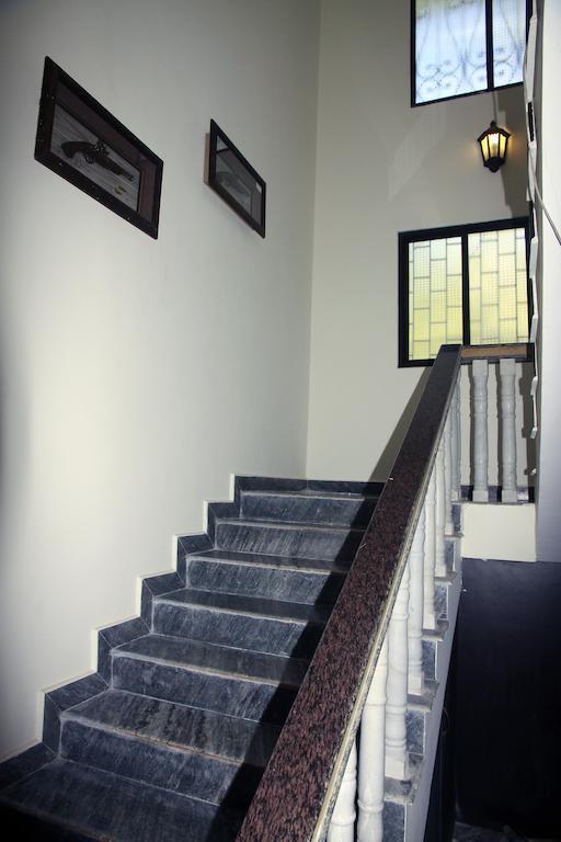 Wanderers Hostel Morjim Buitenkant foto