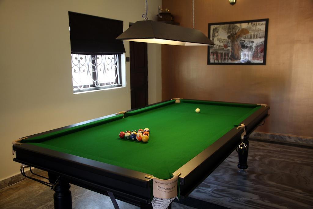Wanderers Hostel Morjim Buitenkant foto