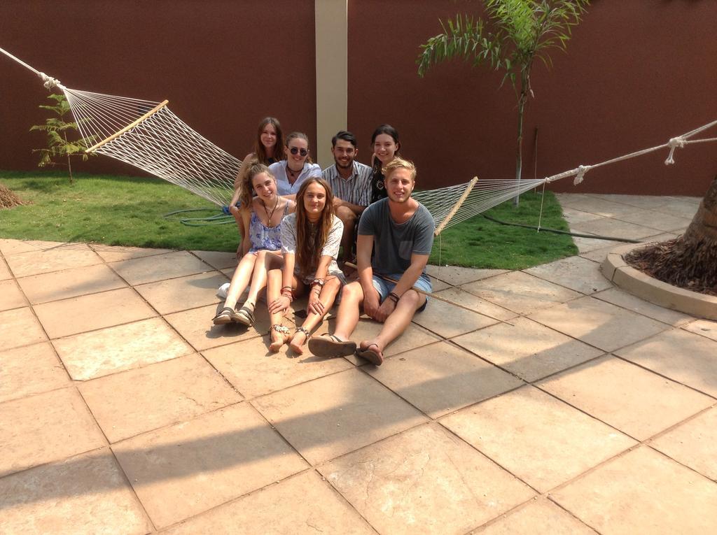 Wanderers Hostel Morjim Buitenkant foto